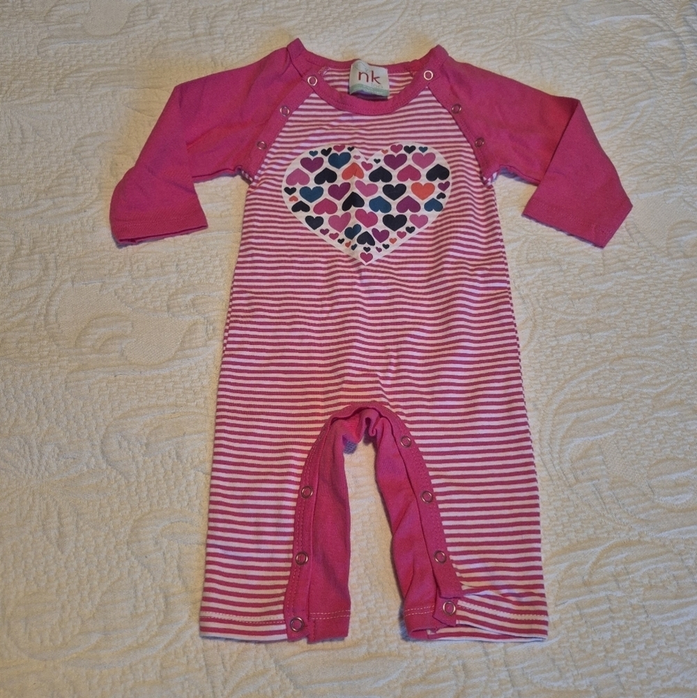 NK too girls 3-6 months pink printed design romper inseam snaps EUC
